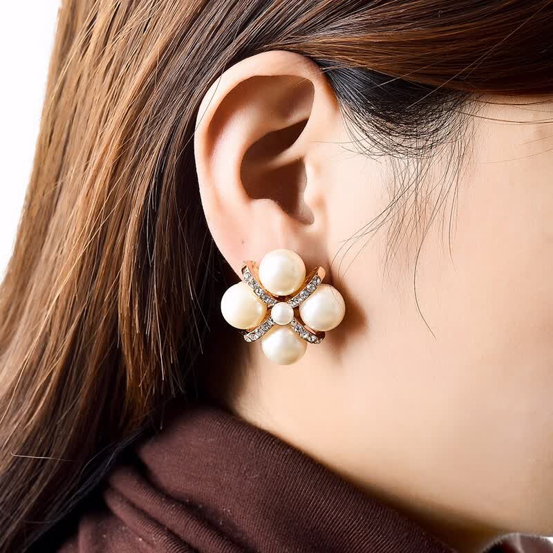 Nice Ping 2019 Fashion Gold Crystal Ear Clip Brincos Nice Ping 2019 Fashion Gold Crystal Ear Clip Brincos Perle Penntes Bou Pearl Earrings