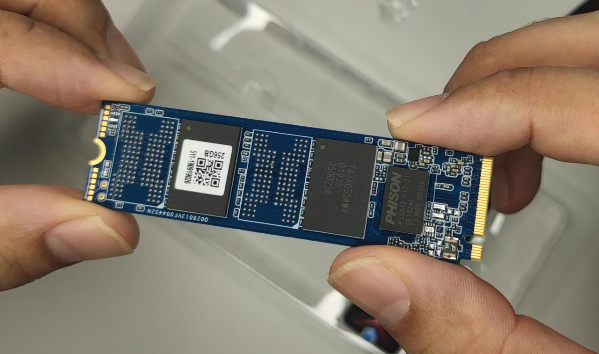 Shop Lenovo Sl700 Flash Shark Ssd Sata3 1tb Online From Best Internal Solid State Drives On Jd Com Global Site Joybuy Com